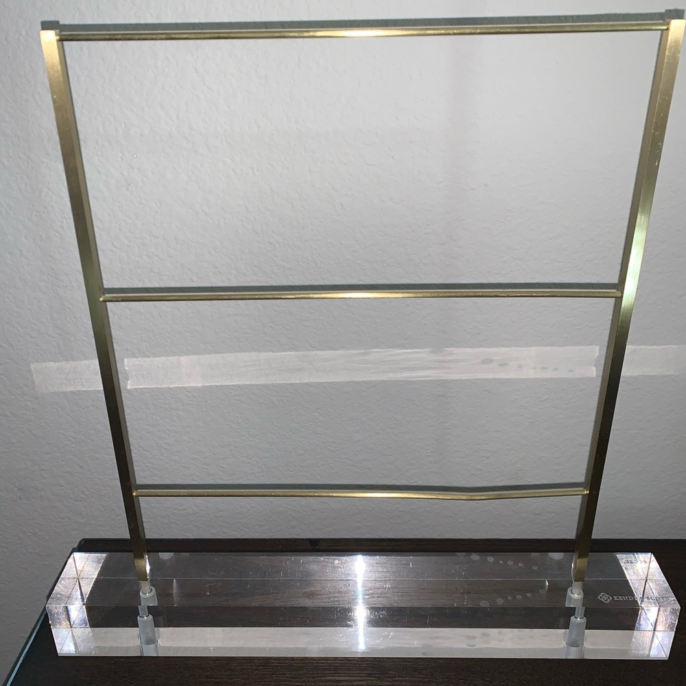 Kendra Scott Jewelry Stand